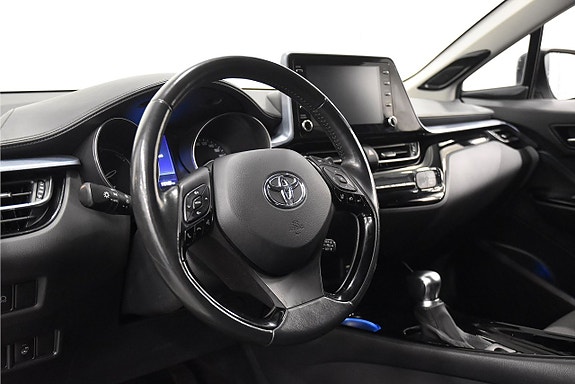 Toyota C-HR 9 of 18