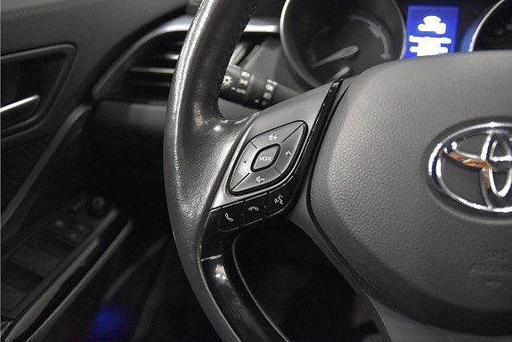 Toyota C-HR 10 of 18