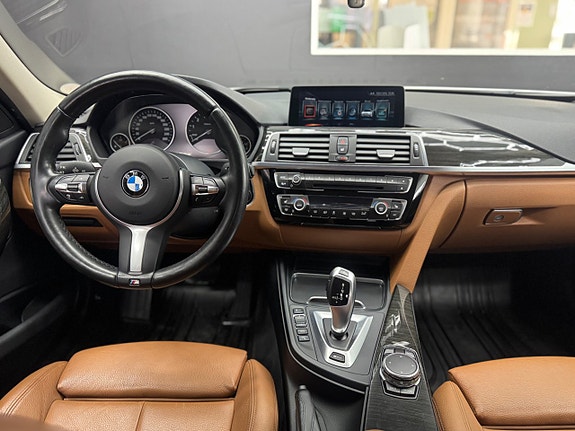 BMW 330e 10 of 30