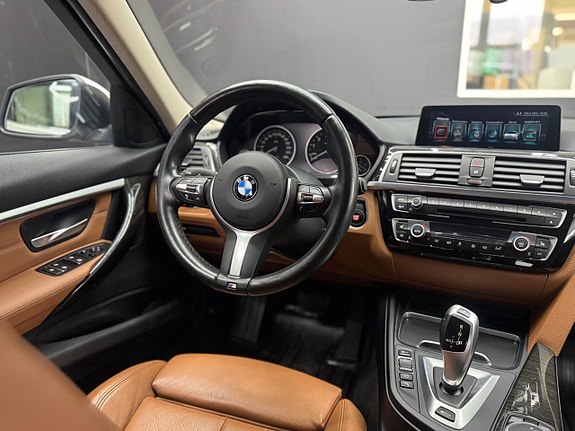 BMW 330e 11 of 30