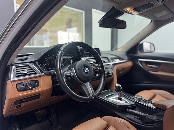 BMW 330e 13 of 30