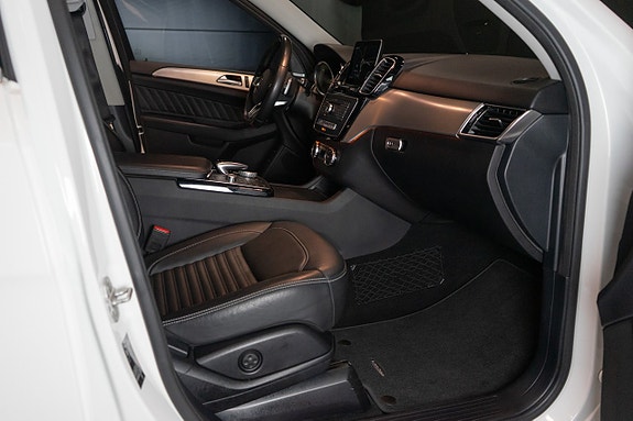 Mercedes-Benz GLE350 d 15 of 20