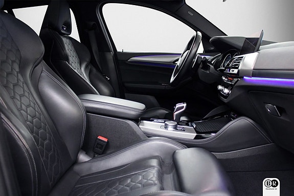 BMW X4 M 3 of 5