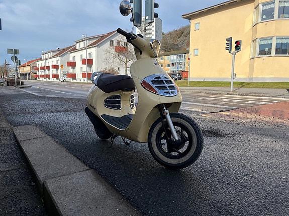 MALAGUTI Yesterday Moped klass 2 (30-moped)