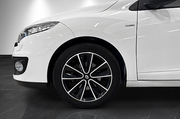 Renault Megane III 3 of 5