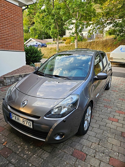 Renault Clio 2 of 5