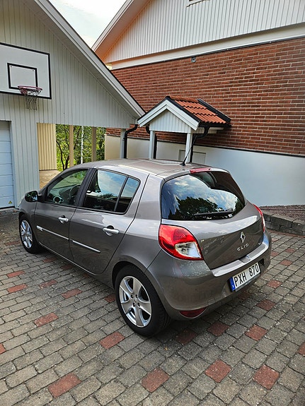 Renault Clio 3 of 5
