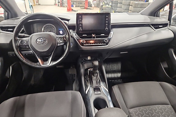 Toyota Corolla 10 of 16