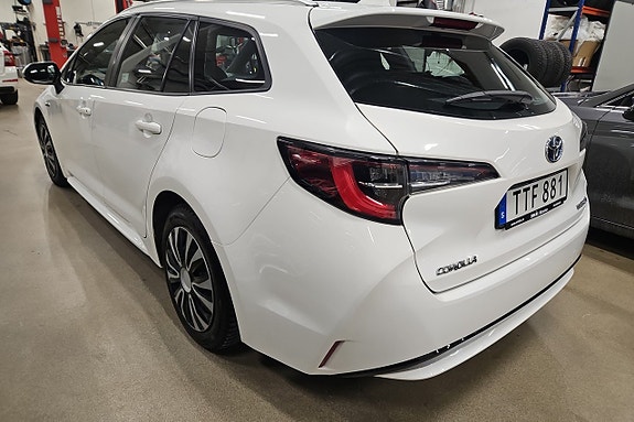 Toyota Corolla 7 of 16