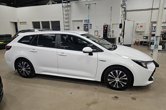Toyota Corolla 4 of 16