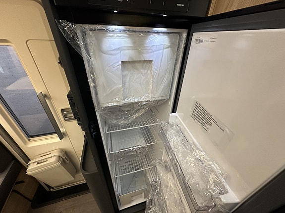 Adria MATRIX AXESS 670 SL 10 of 19