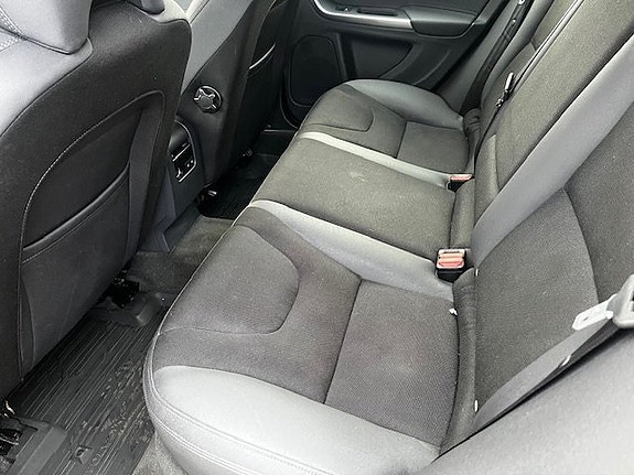 Volvo V60 8 of 9