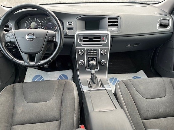 Volvo V60 7 of 9