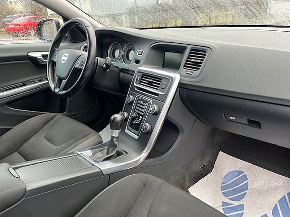 Volvo V60 6 of 9