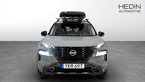 Nissan X-Trail 3 of 7