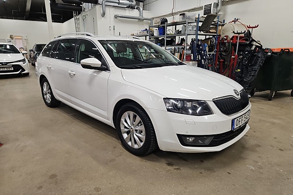 Skoda Octavia 3 of 5