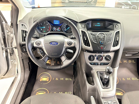 Ford Focus 9 of 14