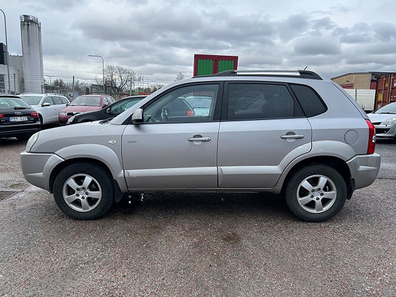 Hyundai Tucson 8 of 16