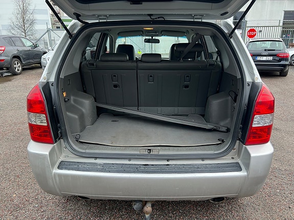 Hyundai Tucson 11 of 16