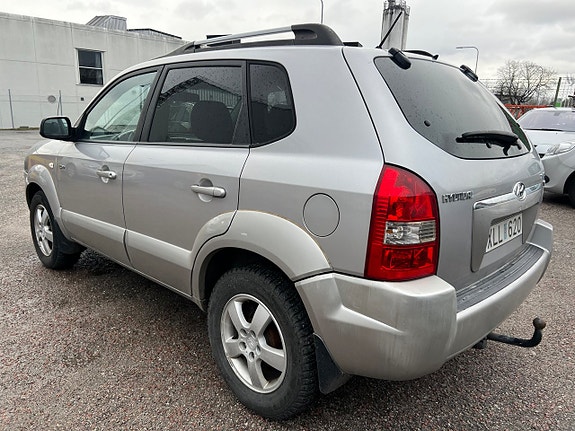 Hyundai Tucson 9 of 16