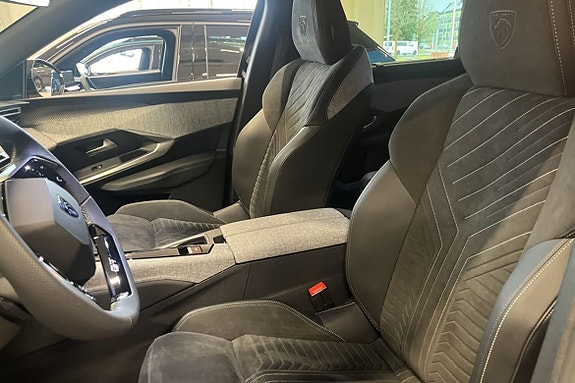 Peugeot e-5008 6 of 18