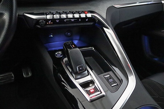 Peugeot 3008 13 of 17