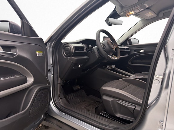 Jeep Avenger 8 of 28