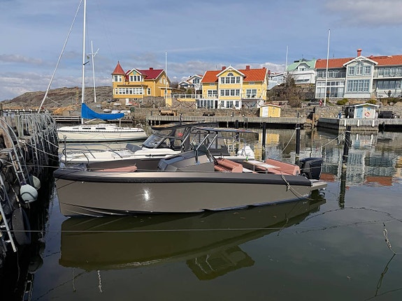 Delta T26  Grå Gelcoat – Evinrude G2 300   -2020 4 of 12
