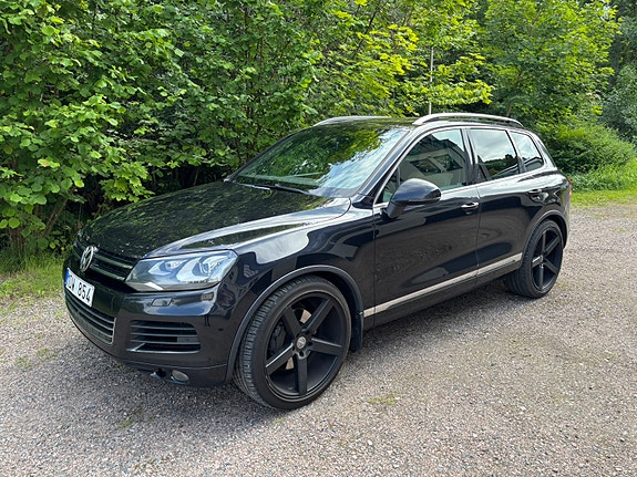 Volkswagen Touareg 3 of 6
