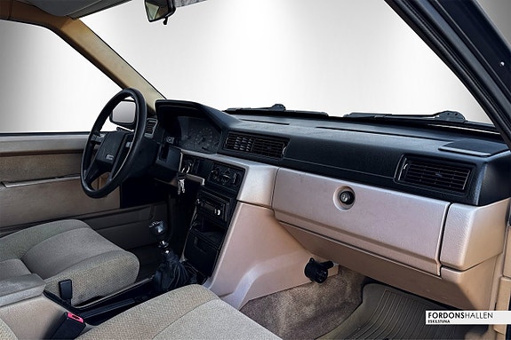 Volvo 940 17 of 22