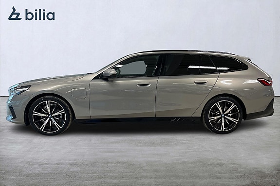 BMW 530e 3 of 18