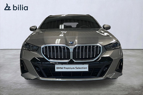 BMW 530e 5 of 18