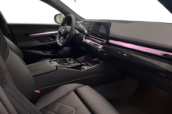 BMW 530e 6 of 18