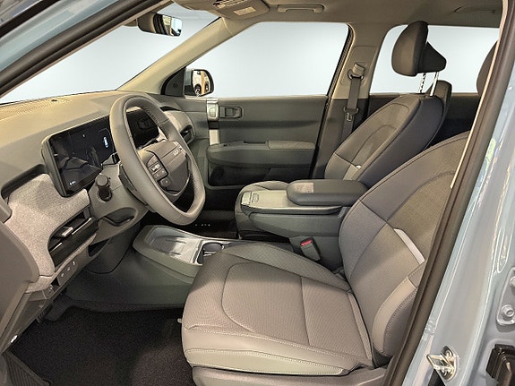 Kia EV3 8 of 14
