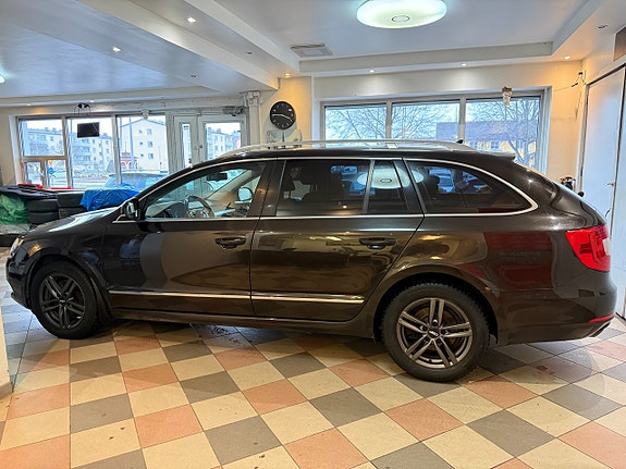 Skoda Superb 4 of 5
