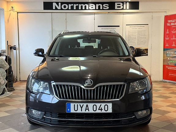 Skoda Superb 2 of 5