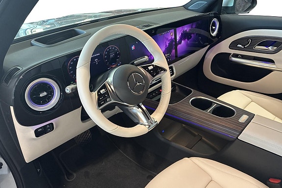 Mercedes-Benz GLB250+ 6 of 16