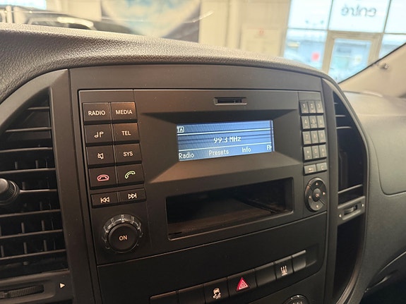 Mercedes-Benz Vito 114 12 of 13