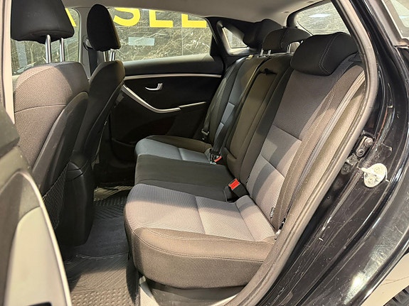 Hyundai i30 13 of 22