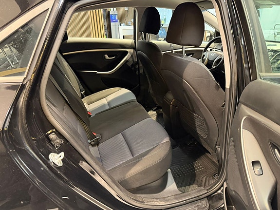 Hyundai i30 14 of 22