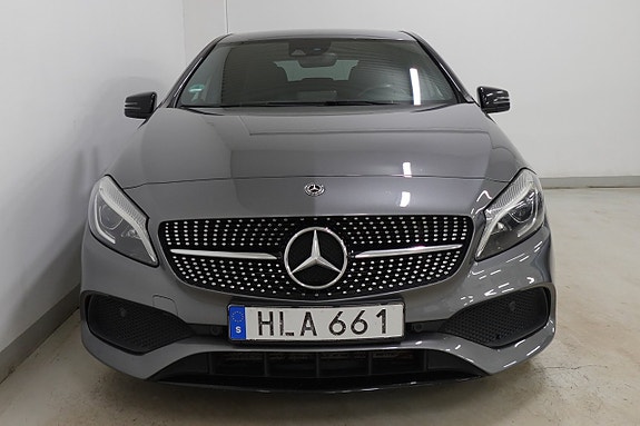 Mercedes-Benz A200 d 2 of 5