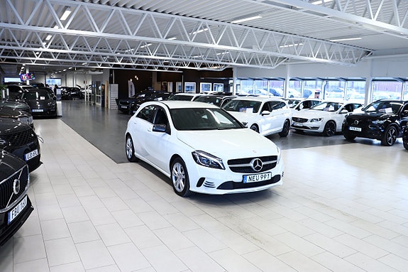 Mercedes-Benz A180 d 3 of 24