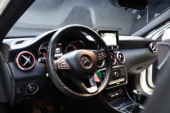 Mercedes-Benz A180 d 13 of 24
