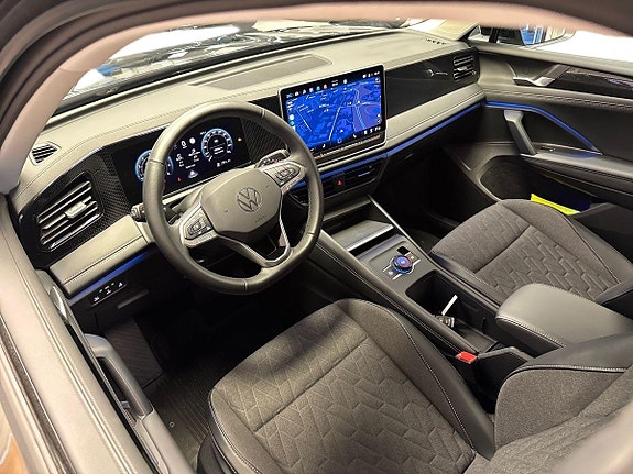Volkswagen Tiguan 8 of 25