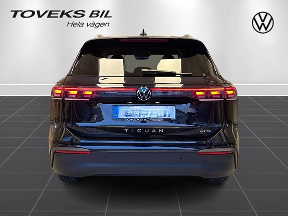 Volkswagen Tiguan 6 of 25