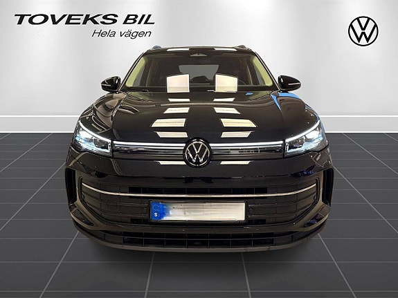 Volkswagen Tiguan 2 of 25