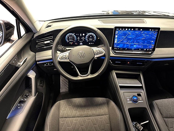 Volkswagen Tiguan 9 of 25