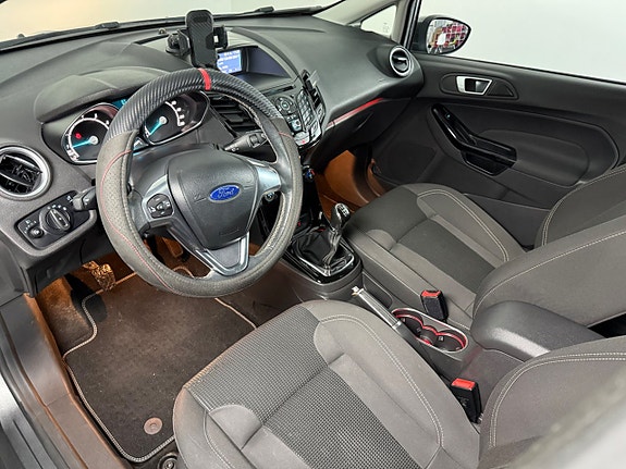 Ford Fiesta 9 of 19