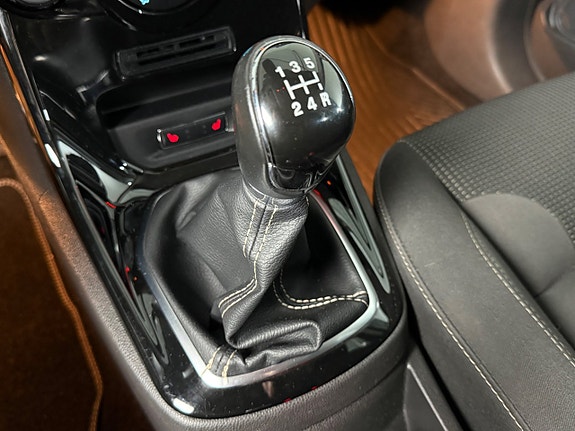 Ford Fiesta 18 of 19
