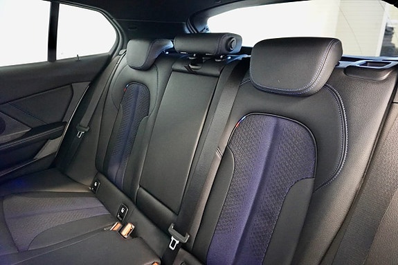 BMW 120d 18 of 19